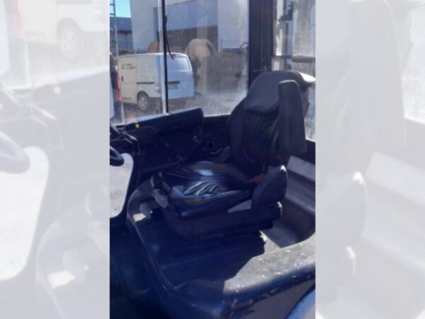 Unicarriers modelo D1F4A35Q (6)