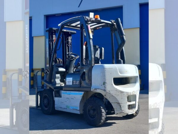 Usada DX25 chasis Y1D2E707089